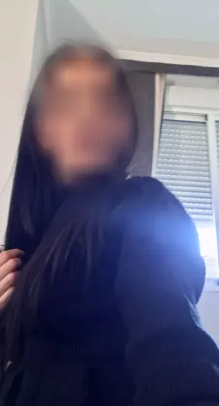 Alina, 39