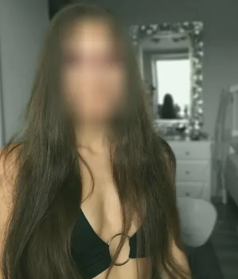 Miriam, 28