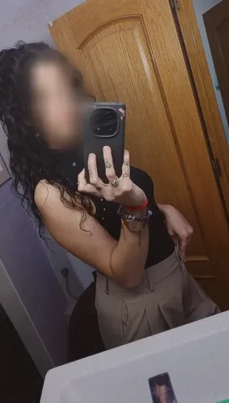 Viktoria, 34